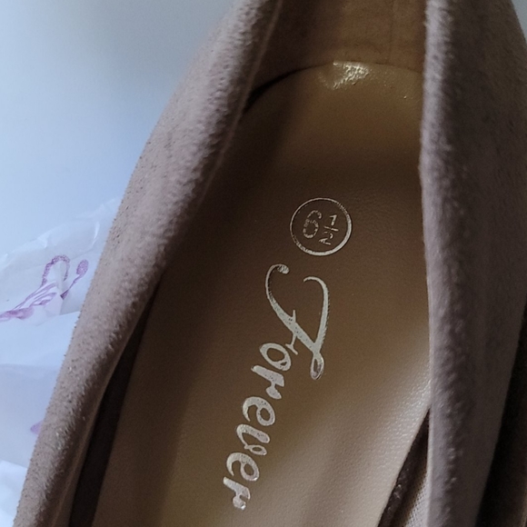 Shoes - Picture 2 of 3